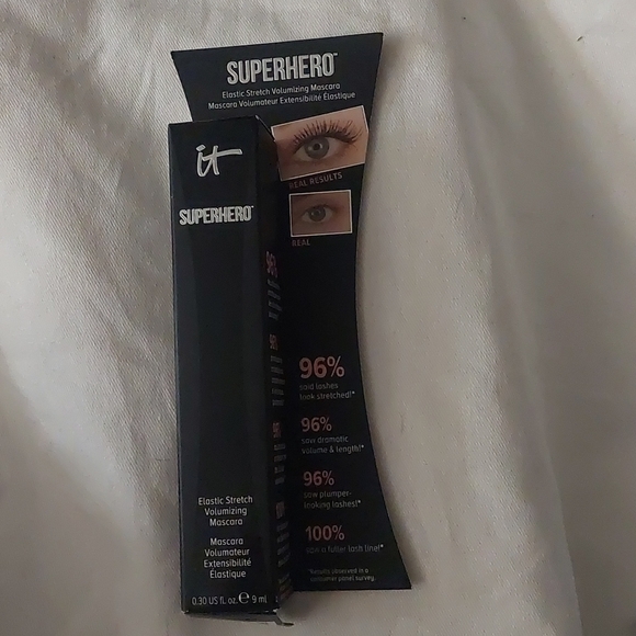 it cosmetics Other - IT Cosmetics superhero elastic stretch volumizing mascara
